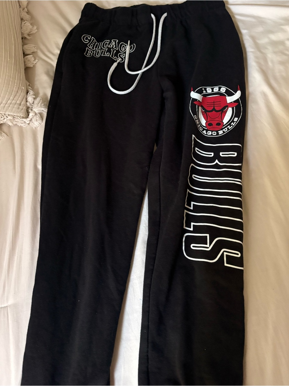 NBA Chicago Bulls Black Kids Jogger Sweatpants with Logo